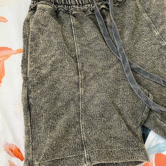 Free People At Ease Reverse Terry shorts army green - Picture 3 of 8